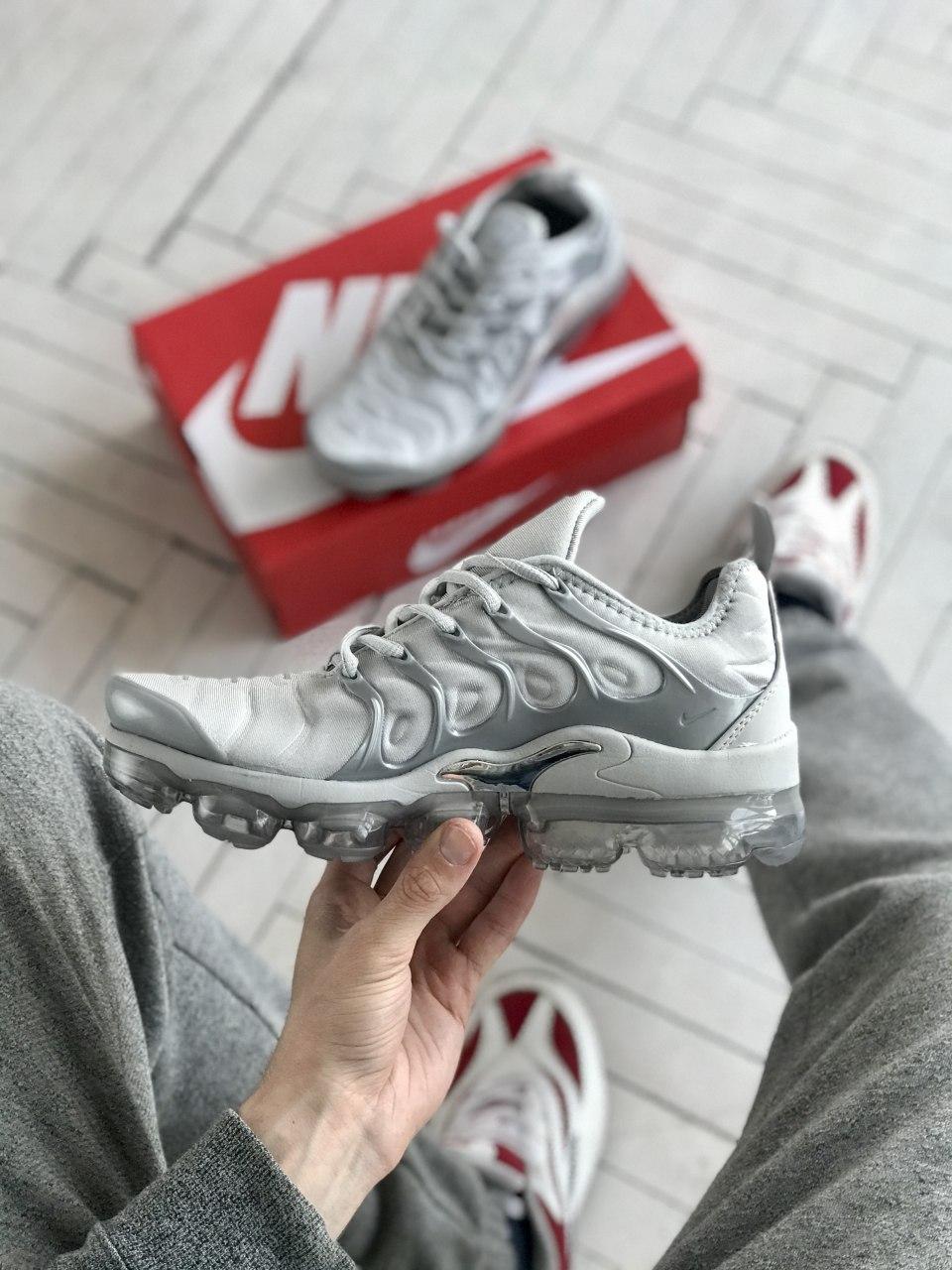 

Мужские кроссовки Nike VaporMax TN Plus White Grey / Найк Аир ВапорМакс ТН Плюс Белые Серые, Белый