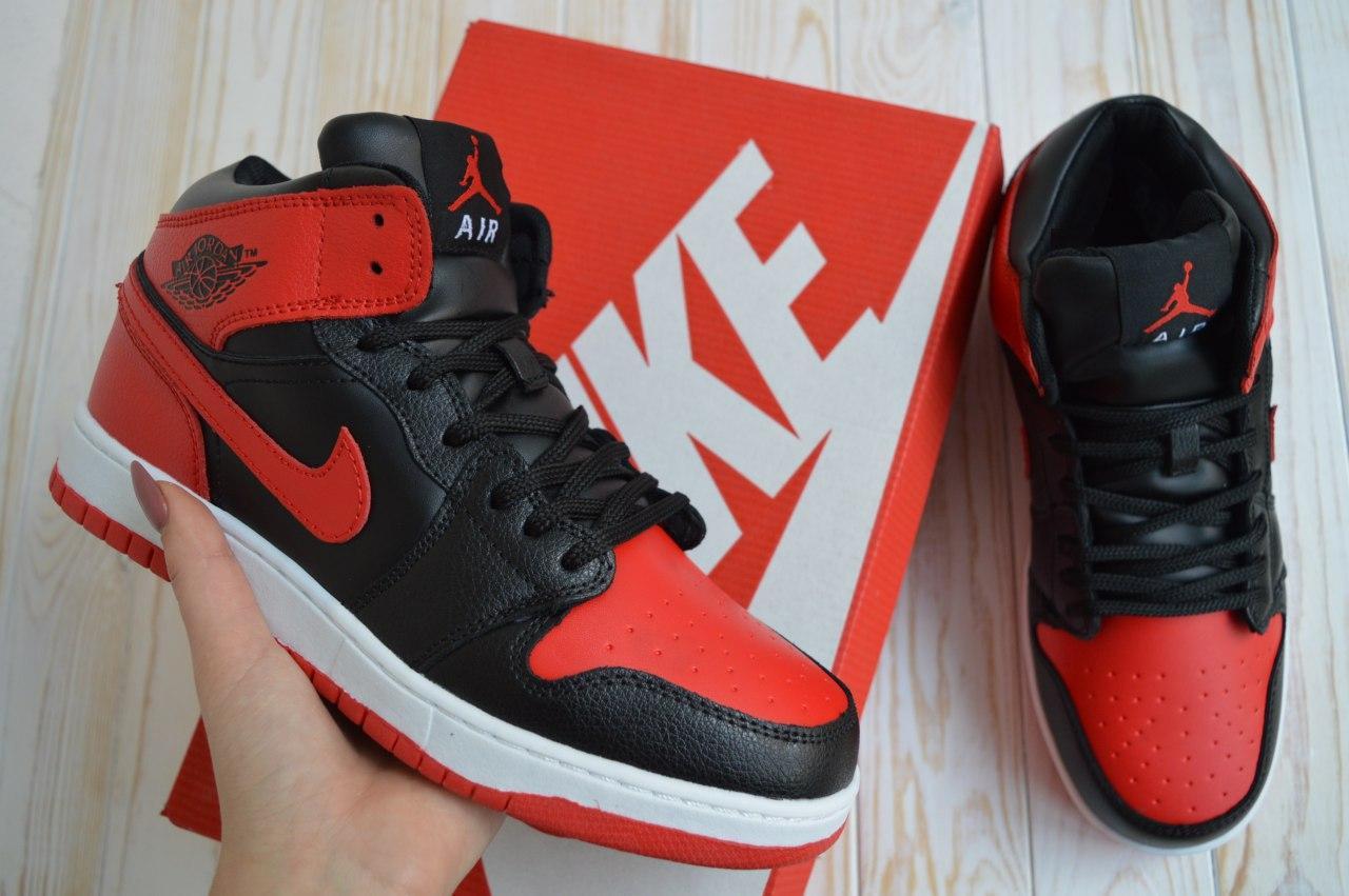 

Мужские кроссовки Nike Air Jordan Retro 1 Black Red / Найк Аир Джордан Ретро 1 Черные Красные 44, Черный