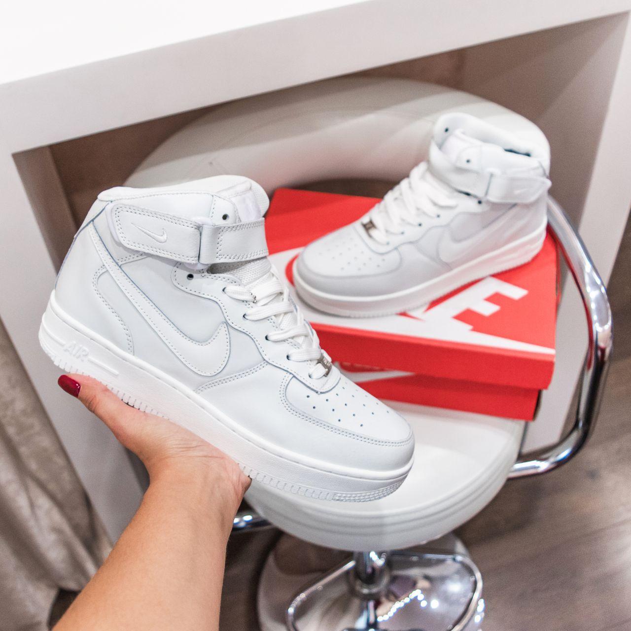

Мужские зимние кроссовки Nike Air Force 1 Mid Total White / Найк Аир Форс 1 Мид Белые 43, Белый