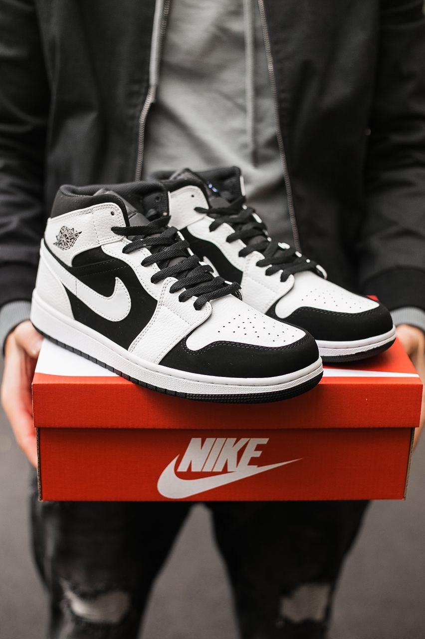 

Женские кроссовки Nike Air Jordan 1 Retro High Black White / Найк Аир Джордан 1 Ретро Хай Черные Белые 37, Черно-белый