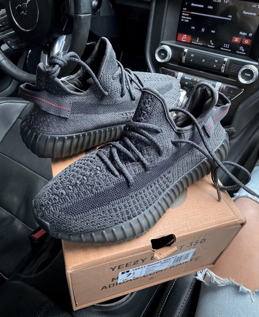 

Мужские кроссовки Adidas Yeezy Boost 350 V2 Black Reflective / Адидас Изи Буст 350 В2 Черные Рефлективные 45, Черный