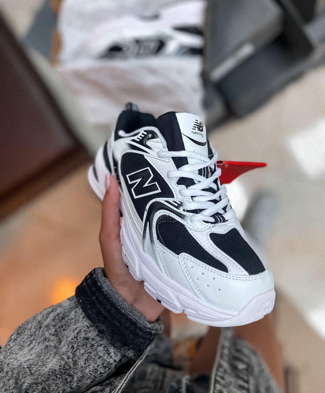 

Женские кроссовки New Balance 530 Черные Белые / Нью Беланс 530 Черные Белые 38, Черно-белый