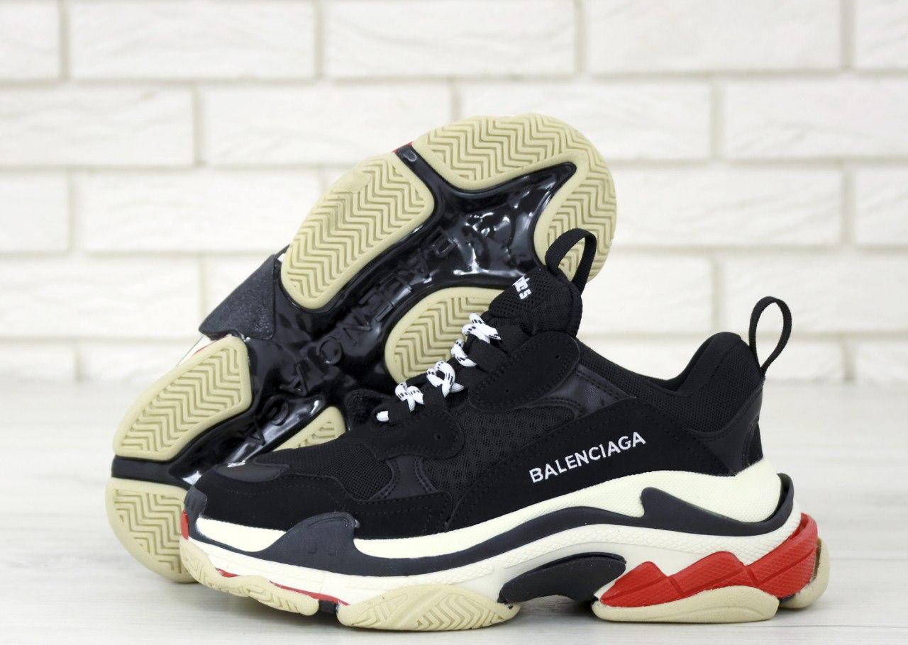 

Женские кроссовки Balenciaga Triple S Black / Баленсиага Трипл С Черные 38, Черный