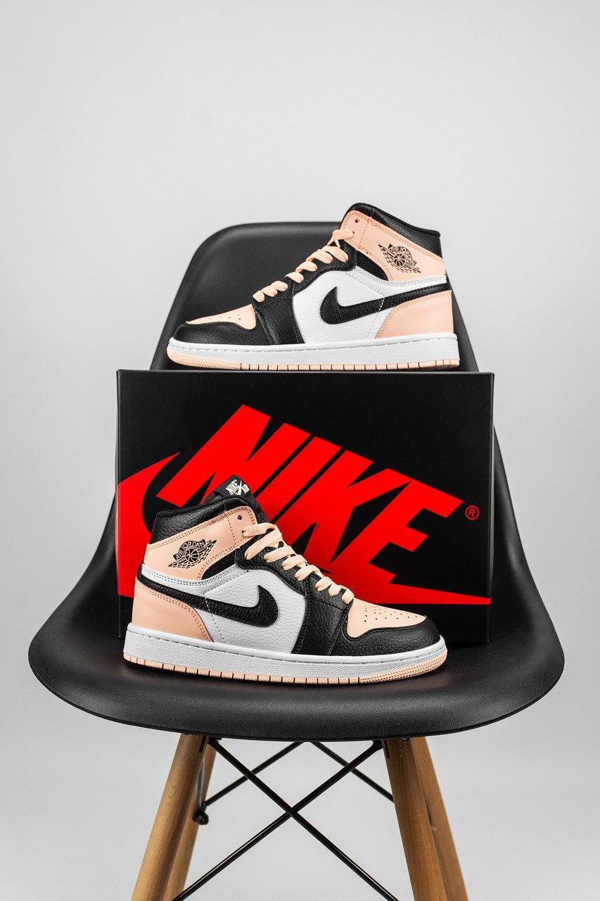 

Женские кроссовки Nike Air Jordan 1 RETRO High Patent Pink / Найк Аир Джордан 1 Ретро Персиковые 38, Персиковый