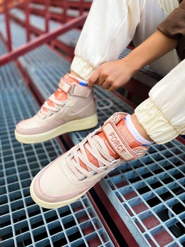 

Женские кроссовки Nike Air Force 1 High "Utility pink" / Найк Аир Форс 1 Персиковые 38, Персиковый