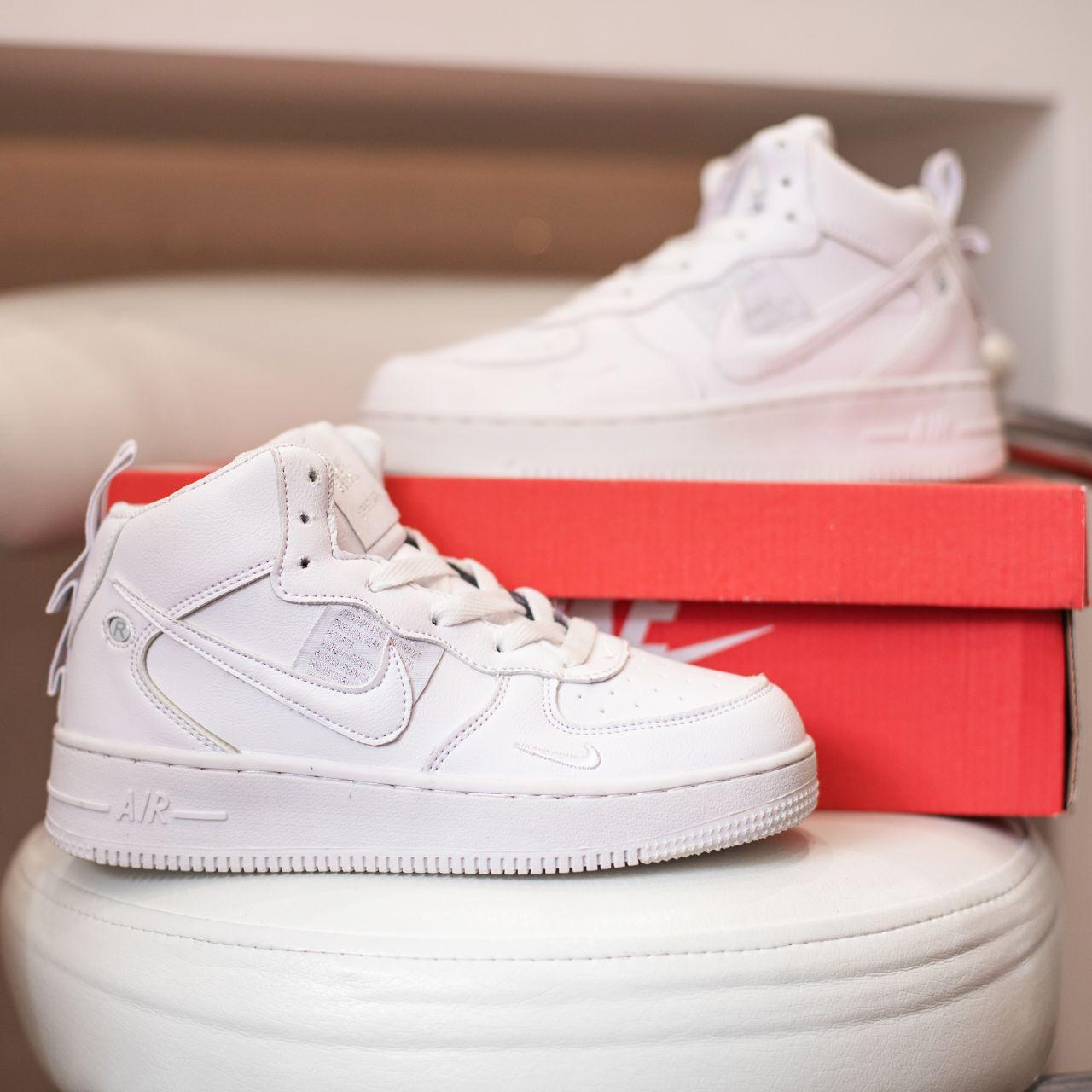 

Женские зимние кроссовки Nike Air Force 1 Mid White / Найк Аир Форс 1 Мид Белые, Белый