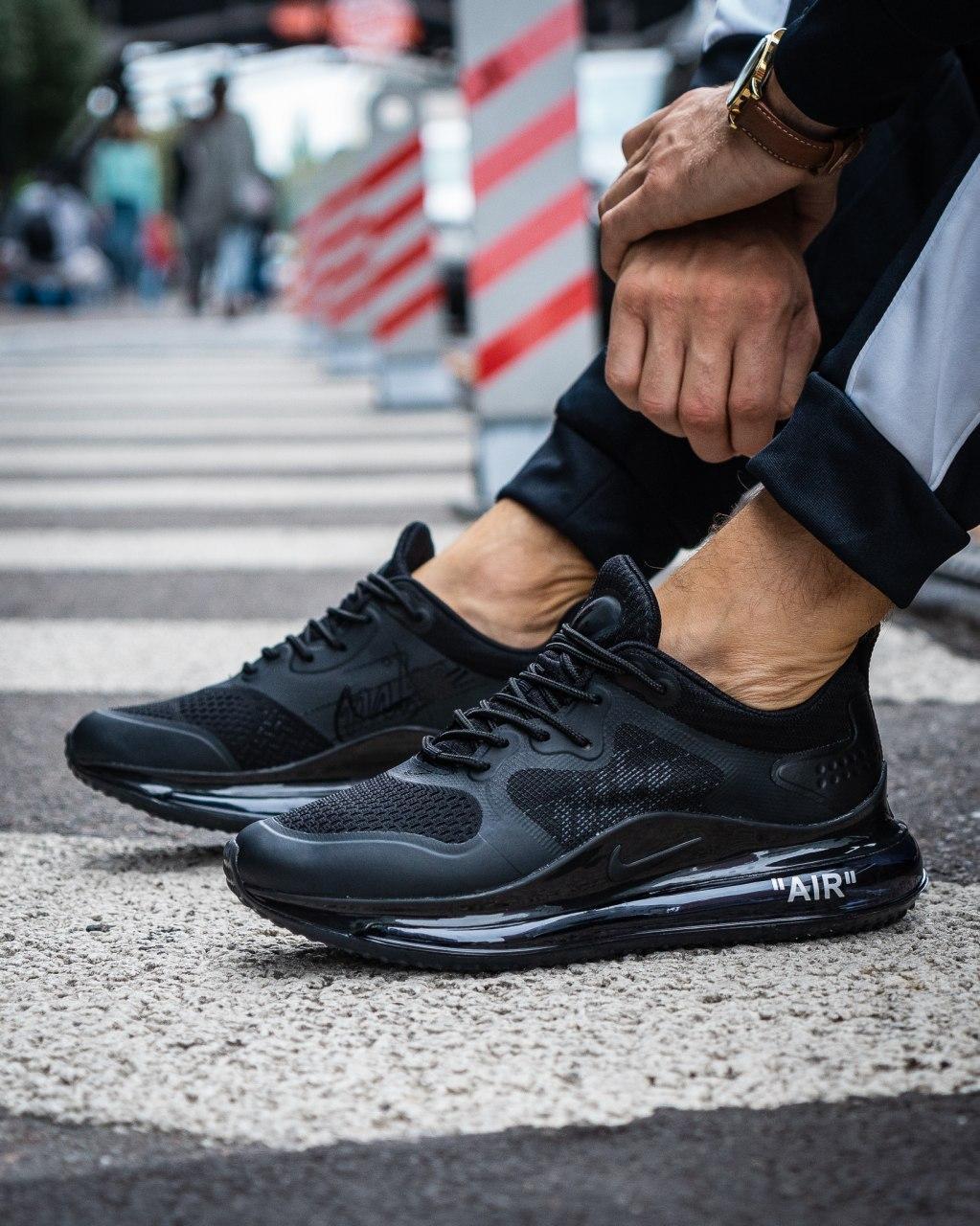 

Кроссовки мужские Nike Air Max 720 Black 44, Черный