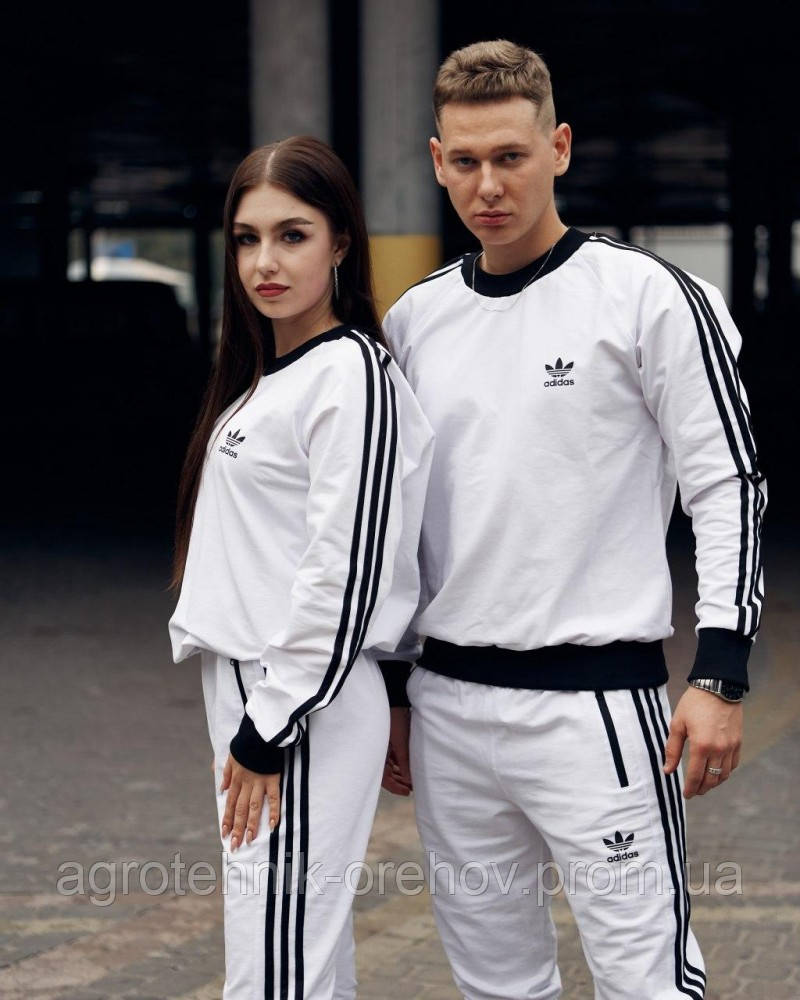 

Теплый свитшот Adidas Badge белый