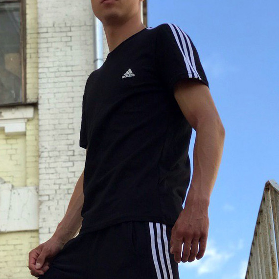 

Футболка в стиле Adidas Classic черная S