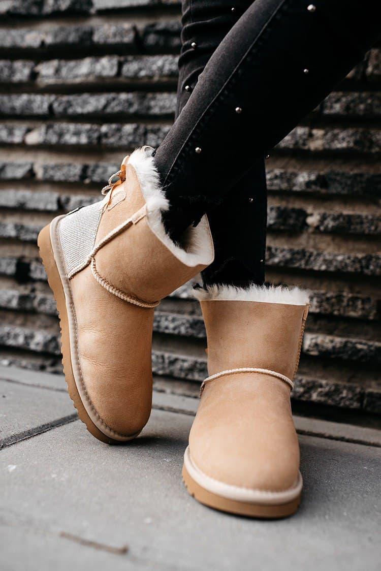 

Женские зимние ботинки UGG W Mini Bailey Bow Ii (мех) 38, Оранжевый