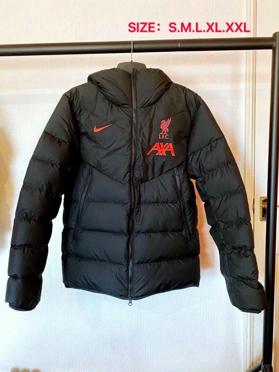 Зимняя тренировочная куртка Ливерпуль (на синтепоне)