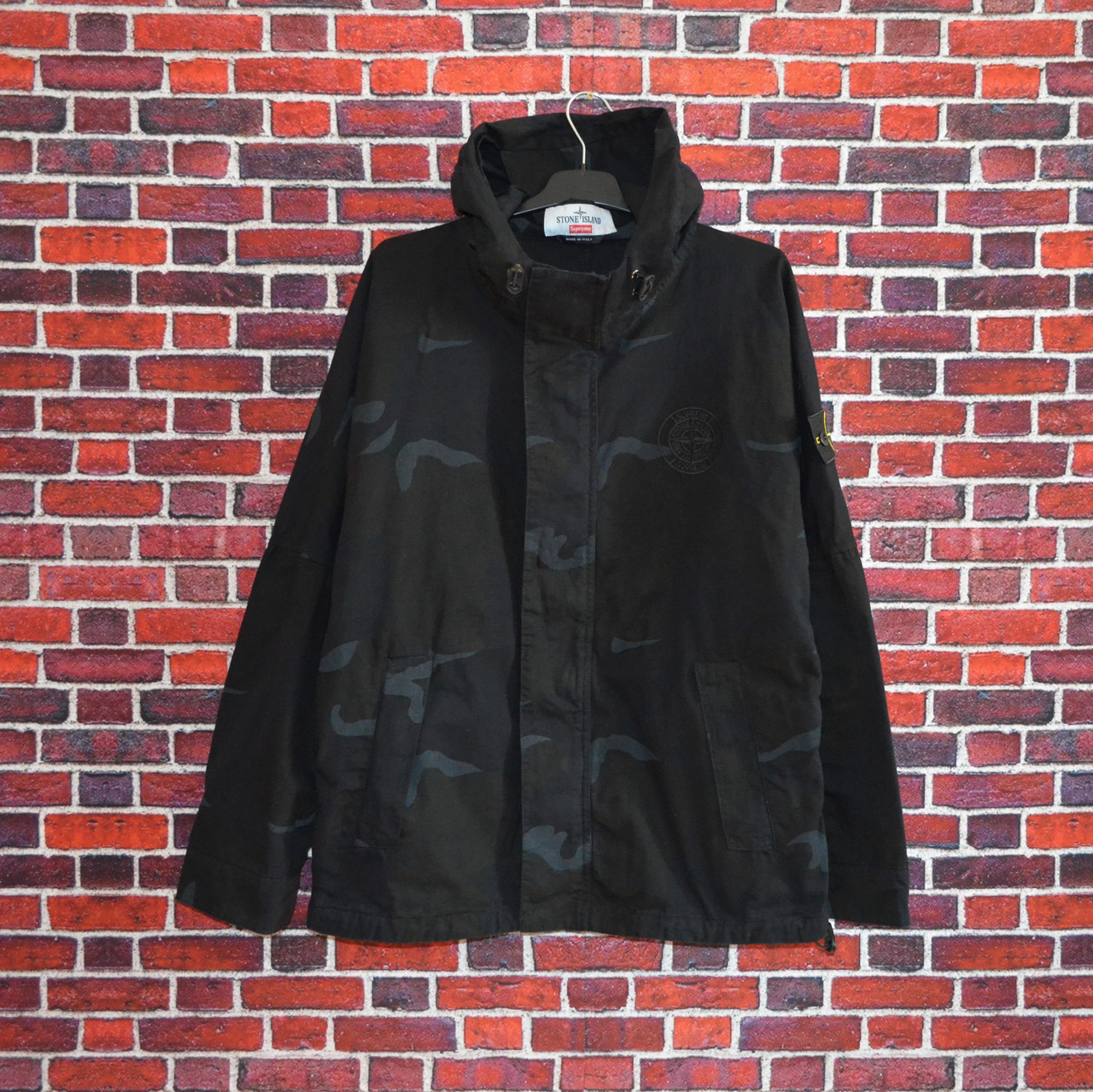 

Куртка Stone Island x Supreme Camo Black ⏩ Наличие: (M)-1 (XL)-1