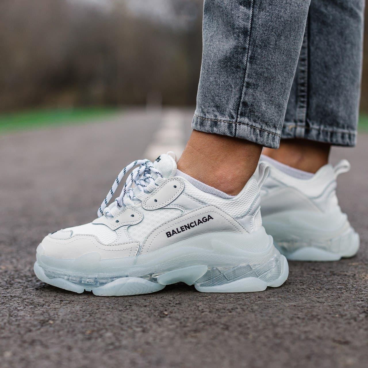 

Женские кроссовки Balenciaga Triple S White / Баленсиага Трипл С Белые, Белый