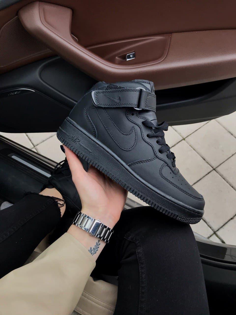 

Женские кроссовки Nike Air Force Classic Hight Black / Найк Аир Форс Классика Высокие Черные 40, Черный