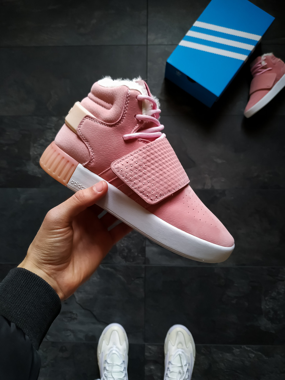 

Женские зимние кроссовки Adidas Tubular Inv Розовые 36, 38 размер, Розовый