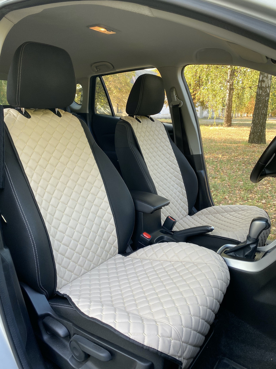 

Накидки из эко-кожи (передние) на сиденья Mazda MPV II 1999-2006