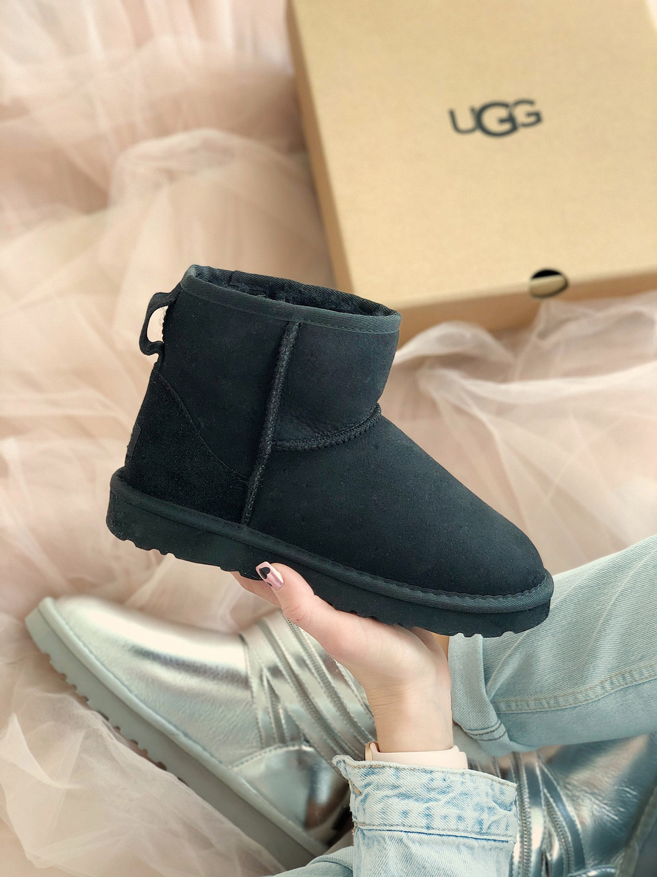 

Угги женские Ugg Australia CLASSIC MINI черные, натуральная замша, овчина, код Z-2021 40