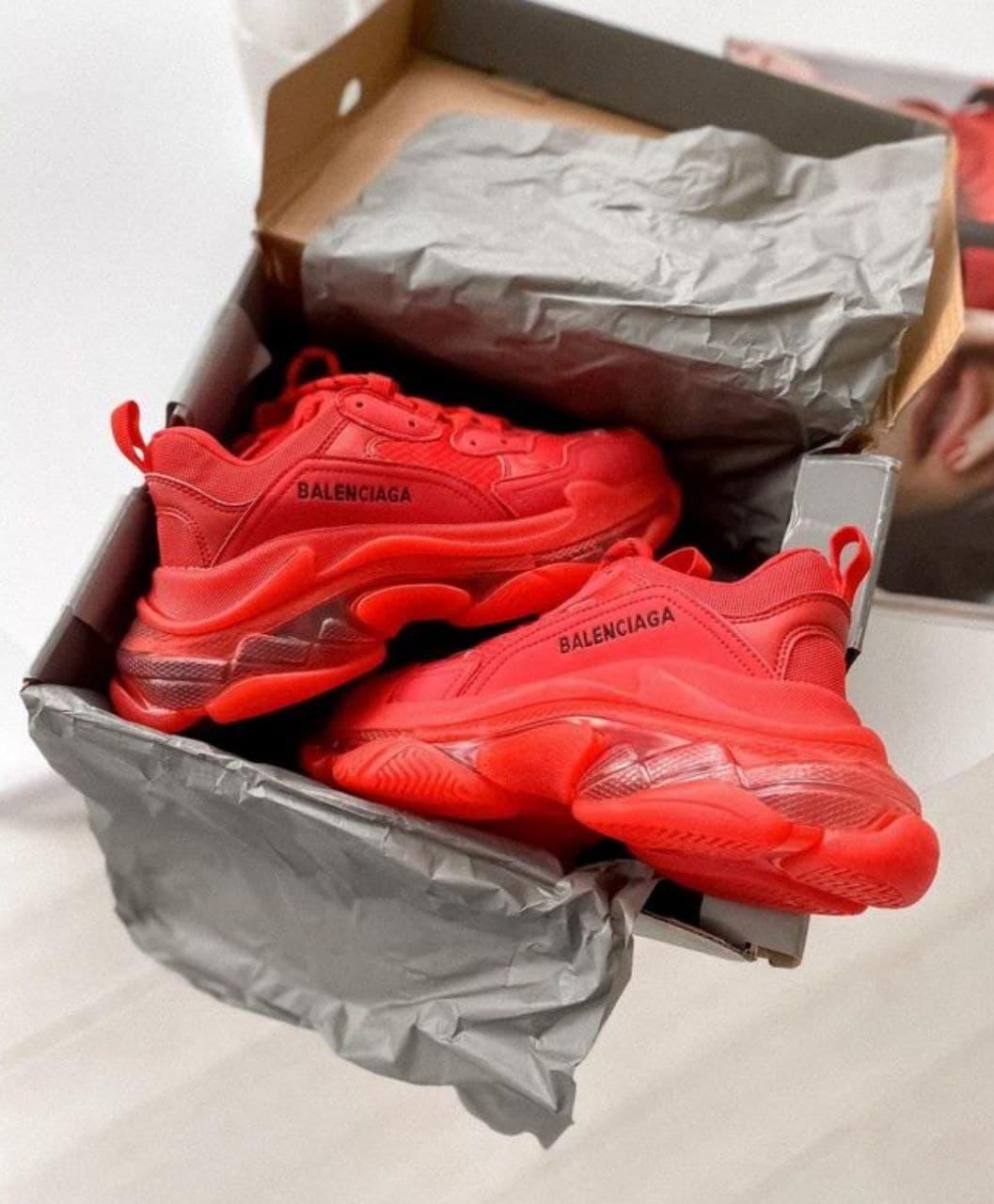 

Премиум Кроссовки Balenciaga Triple S Red, Красный