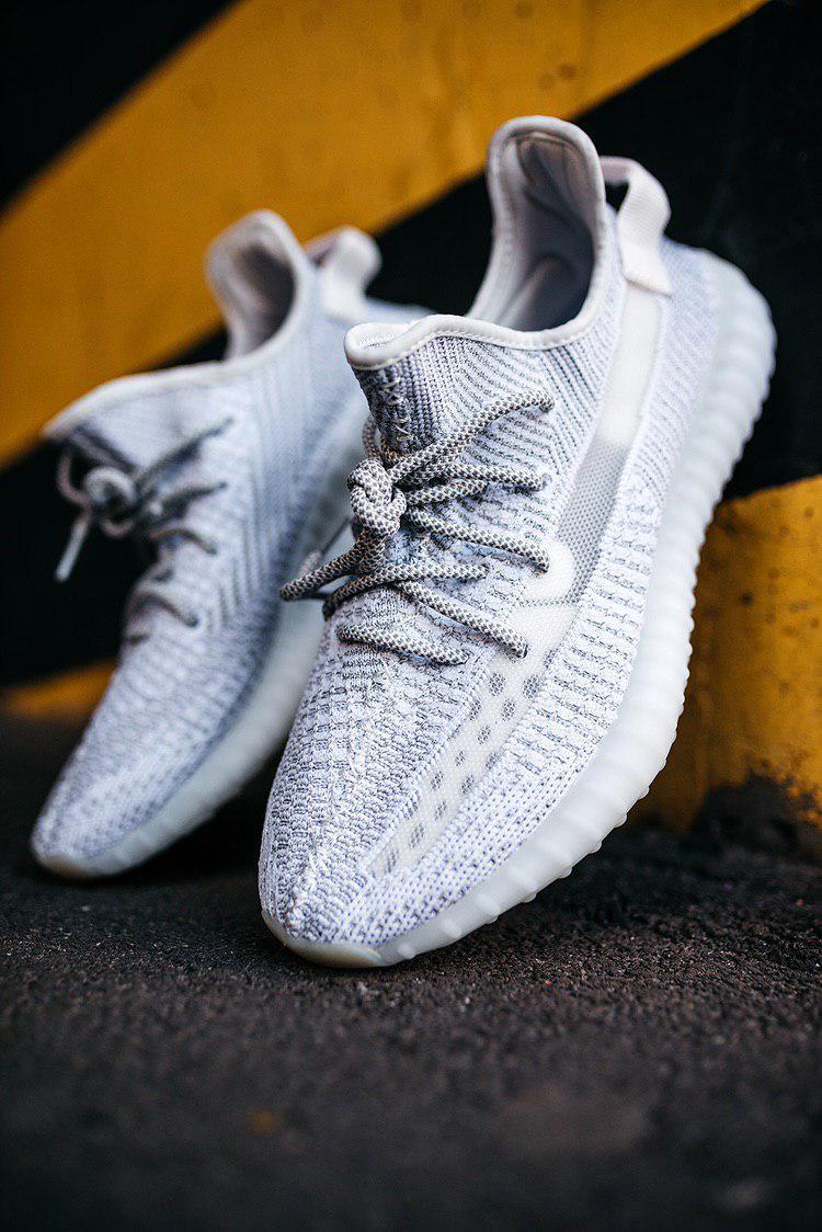 

Мужские серые кроссовки Adidas Yeezy Boost 350 v2 Static 41, Серый