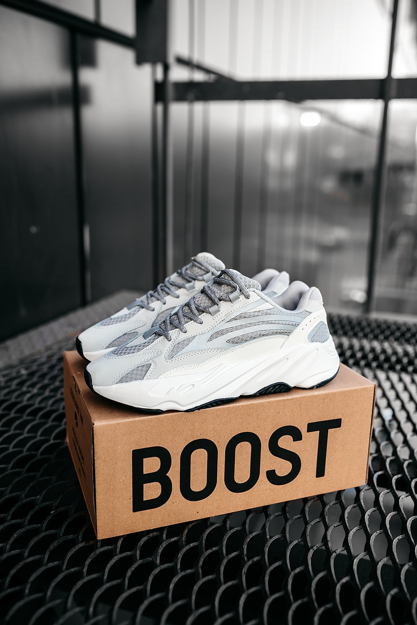 

Женские серые Кроссовки Adidas Yeezy Boost 700 37, Серый