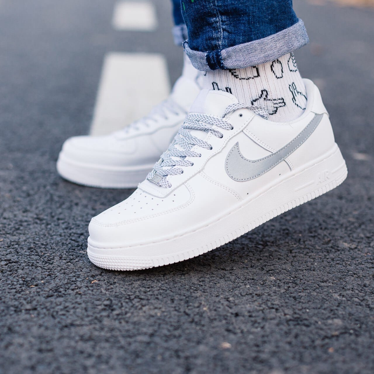 

Женские белые Кроссовки Nike Air Force 1 41, Белый