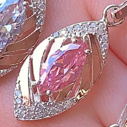 

Серебряный подвес с золотыми накладками с фианитами (цвет розовый) ГТ-312