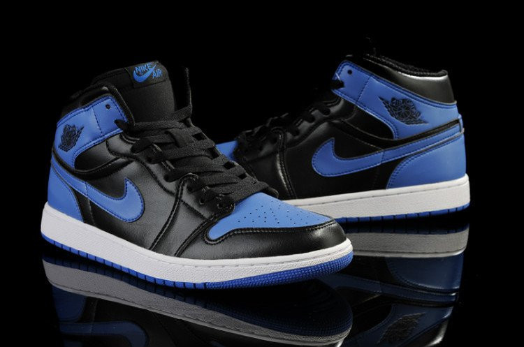 Черно синие найки. Nike Air Jordan 1 Blue Black. Nike Air Jordan 1. Nike Air Jordan 1 Mid Blue Black. Nike Air Jordan 1 Retro Alpha.
