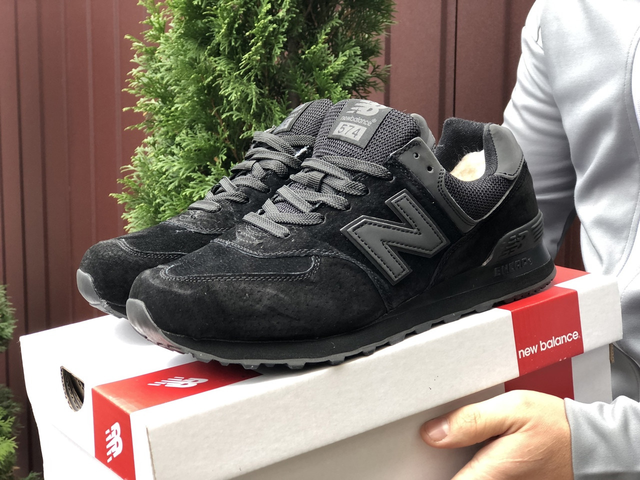 

Кроссовки мужские в стиле 10013 New Balance 574 черные ( зима ), В ассортименте