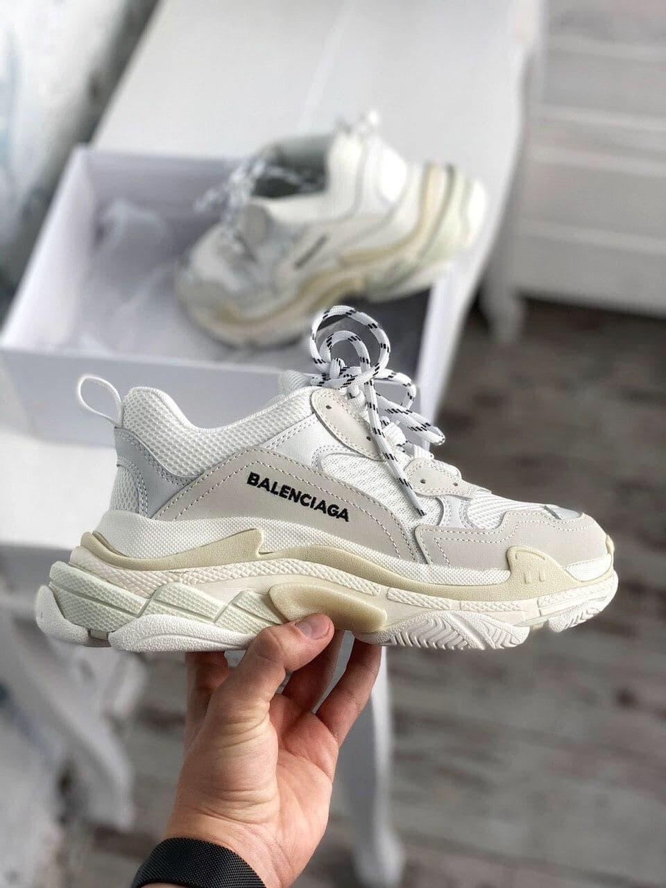 

Кроссовки Balenciaga Triple S White \ Grey 39, Бежевый