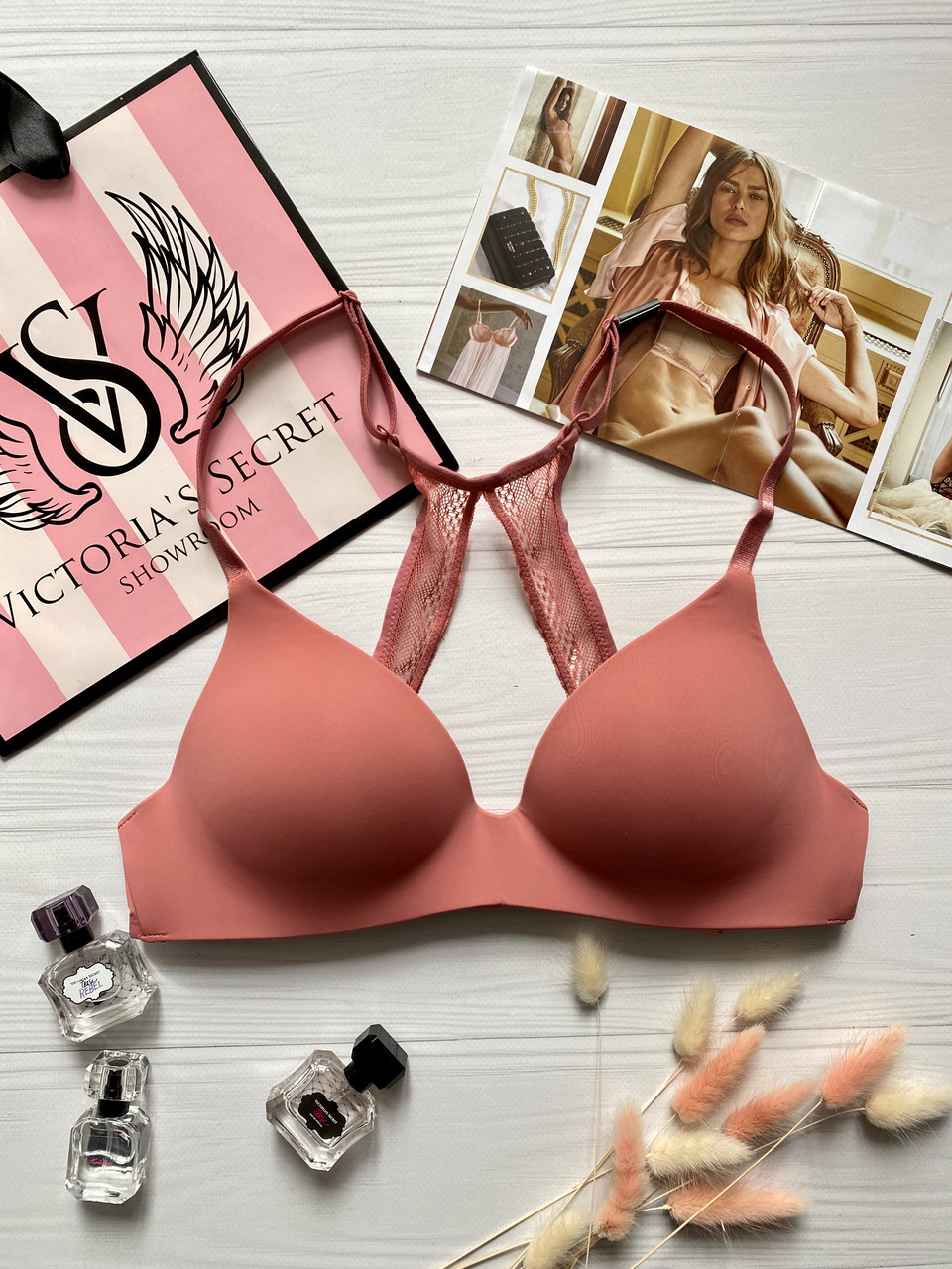 

Бюстгальтер Victoria's Secret Pink! Размер - 32C