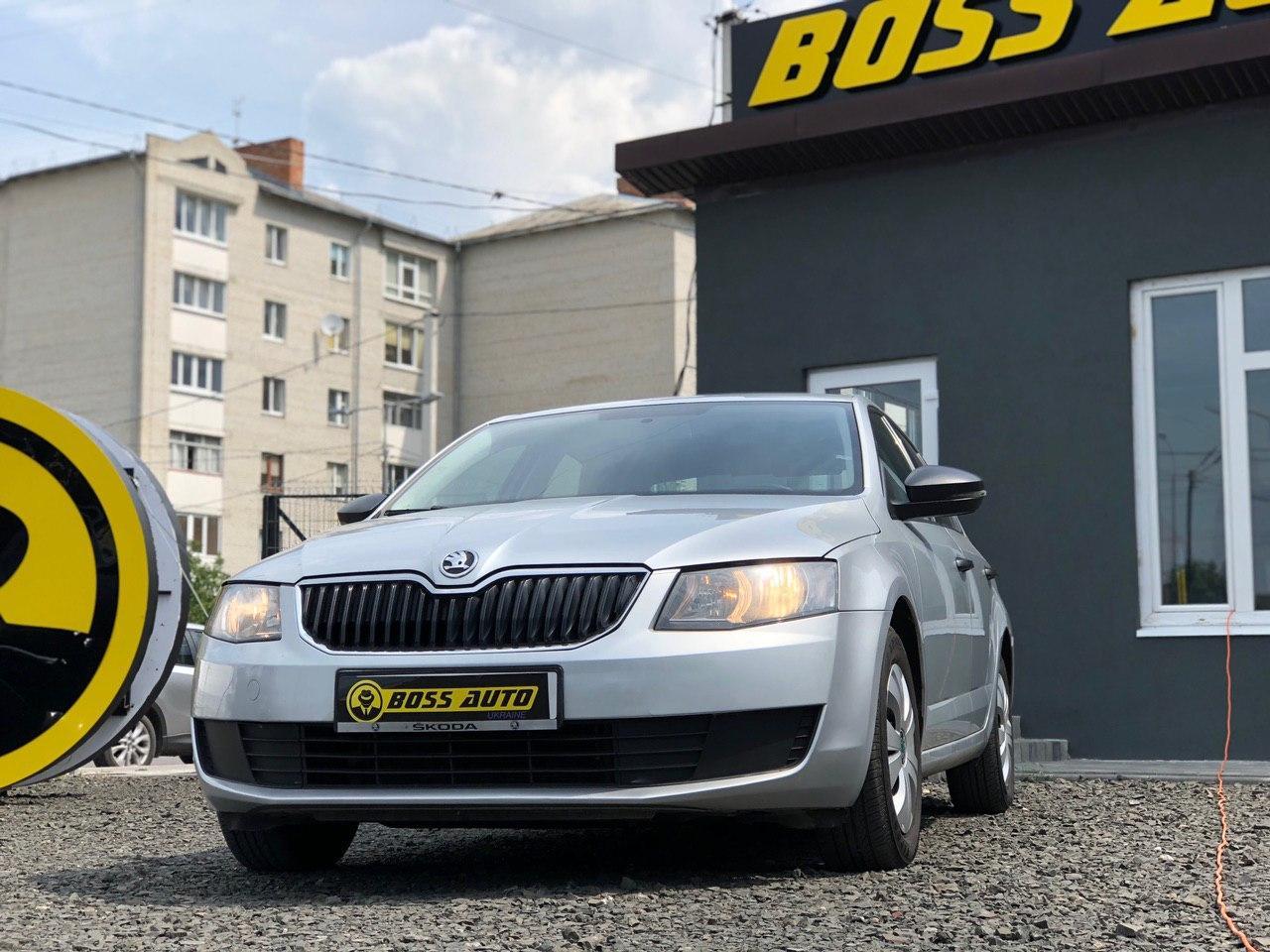 

Skoda Octavia 2015, Светло-серый