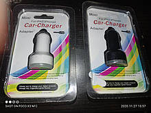 Автомобильное зарядное устройство в прикуриватель Mini Car Charger 2.1+1.0A black/white