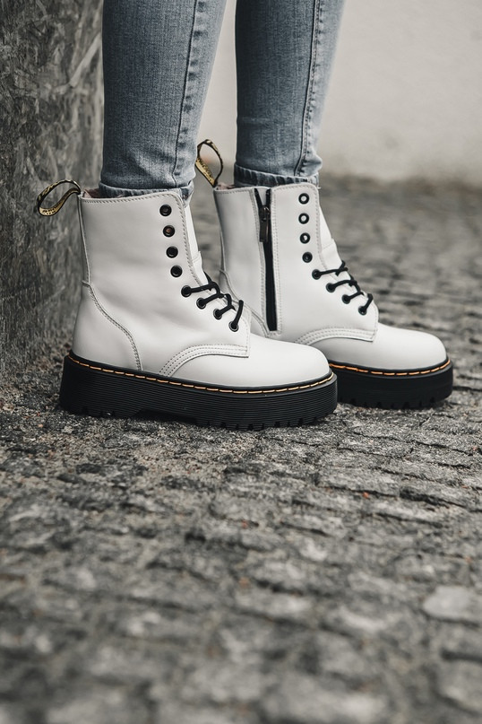 

Ботинки Dr. Martens High Jadon Fur White Black женские (зима), Белый