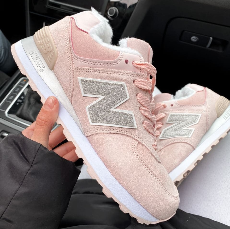 

New Balance 574 Pink (мех) | кроссовки женские; зимние; розовые/серые; с мехом; замшевые, Розовый