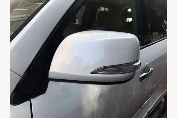 

Toyota Land Cruiser 200 Крышки зеркал (с повторителем, стиль 2014) Белый цвет - Toyota LC 200