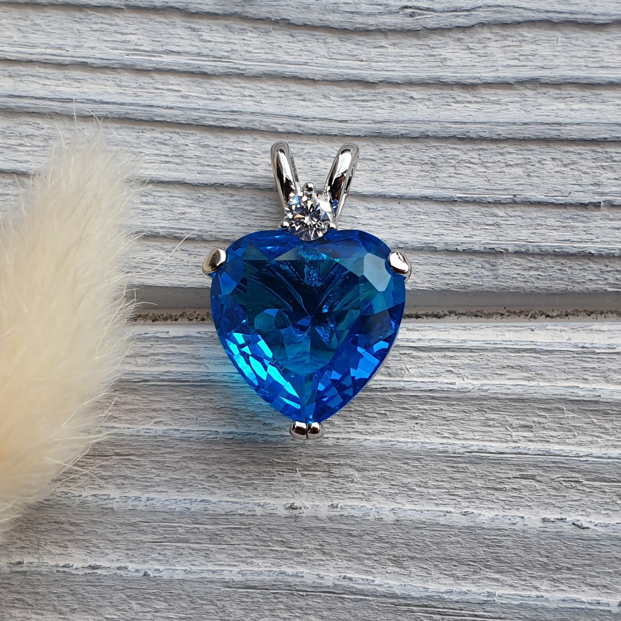 

Женский кулон "Сердце" с синим камнем. Покрытие Родий. Кулончик Xuping, медицинское золото.