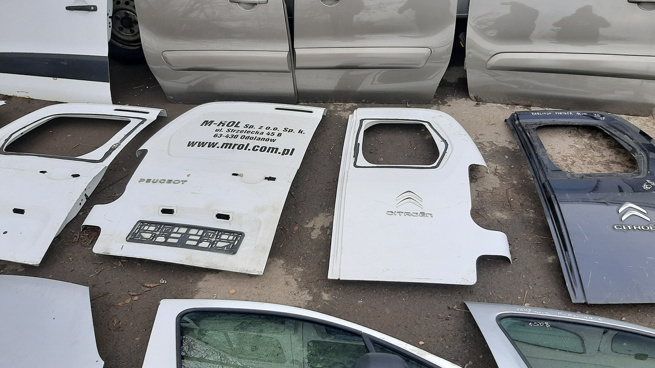 

Дверь распашная задняя правая Peugeot Partner B9