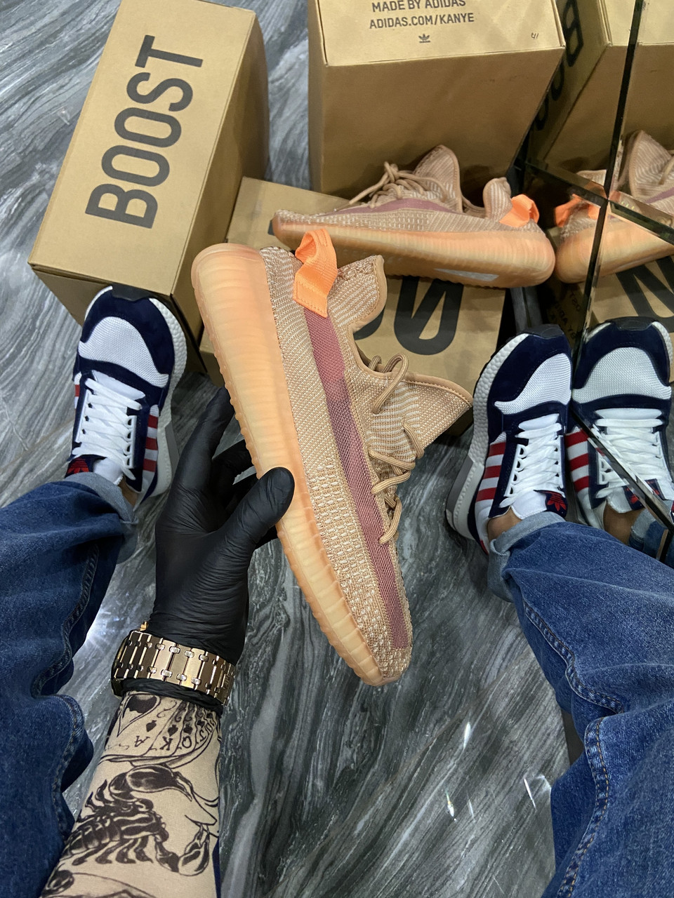 

Ad!id@s, крос, обувь, взуття, sneakers, шузы, Yeezy Boost 350 V2 Clay (Оранжевый)