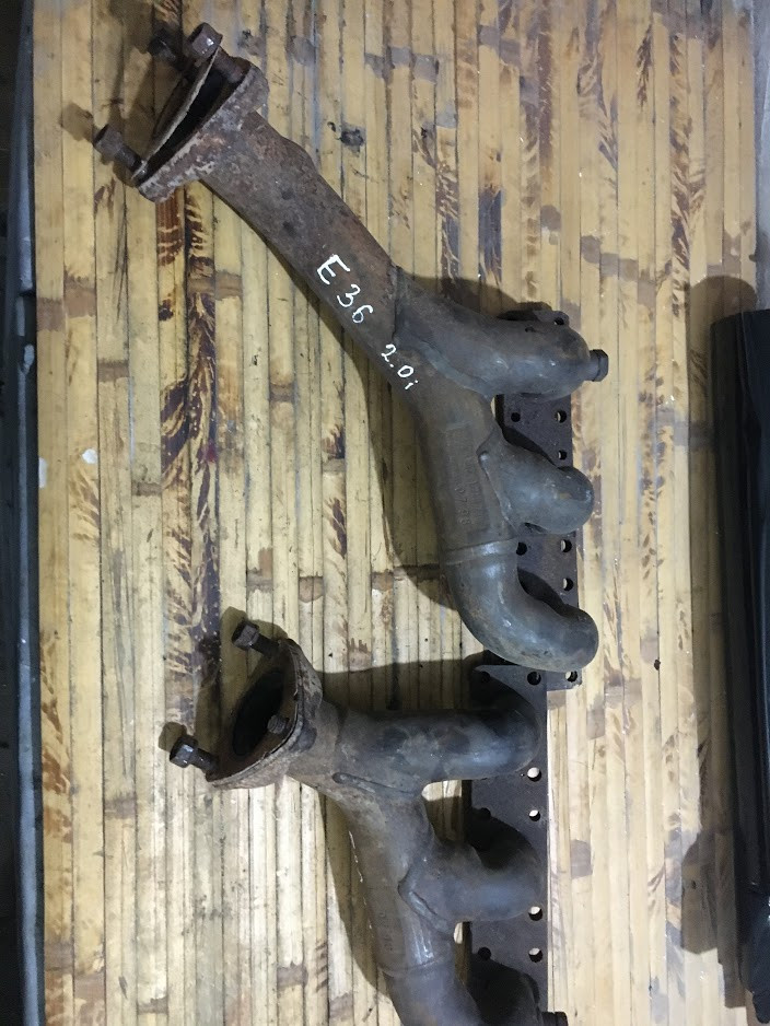 

Випускний колектор BMW E39 E36 2.0 11621740731 11621740730