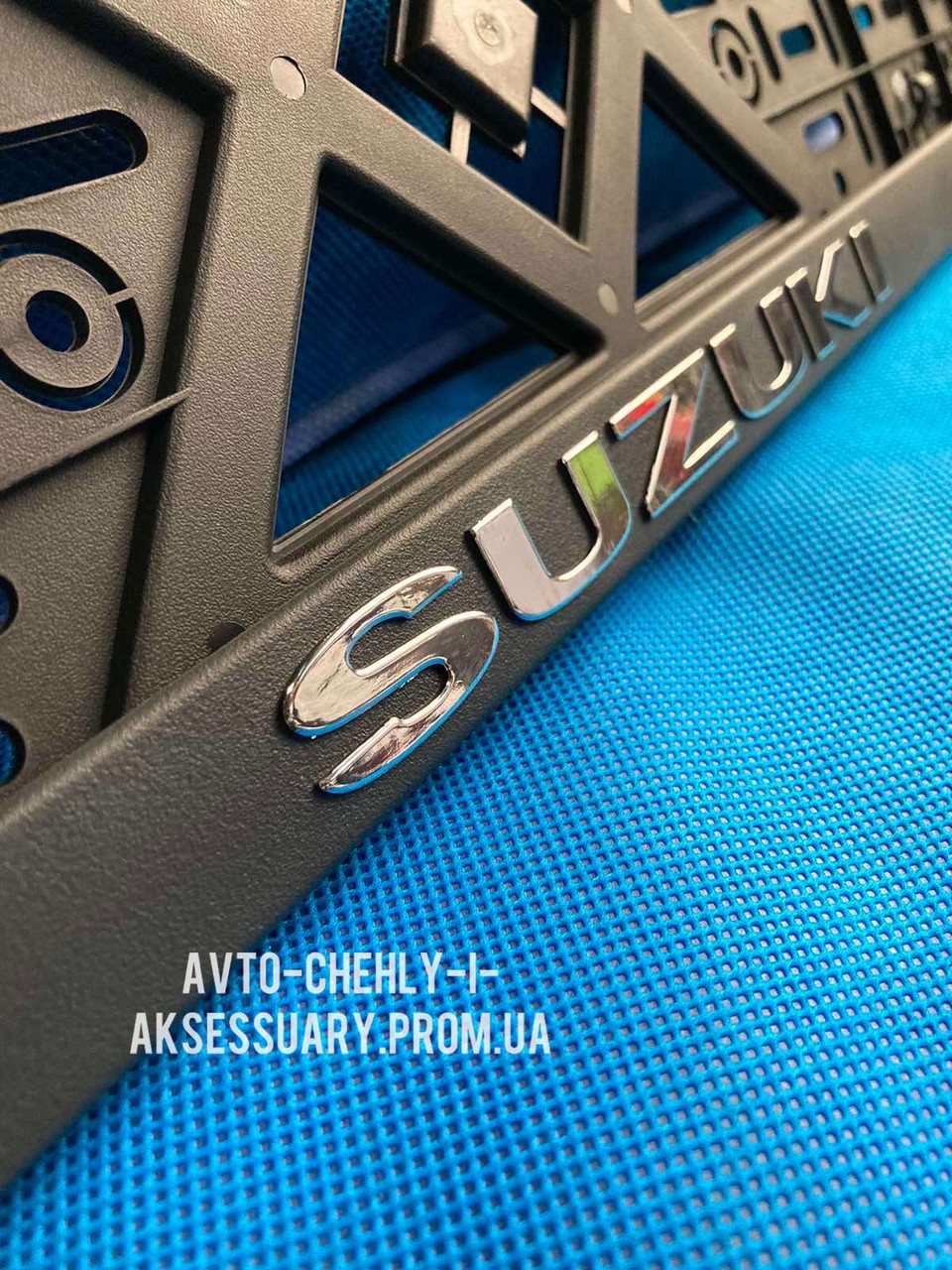 

Рамка номерного знака Suzuki 3D пластик.