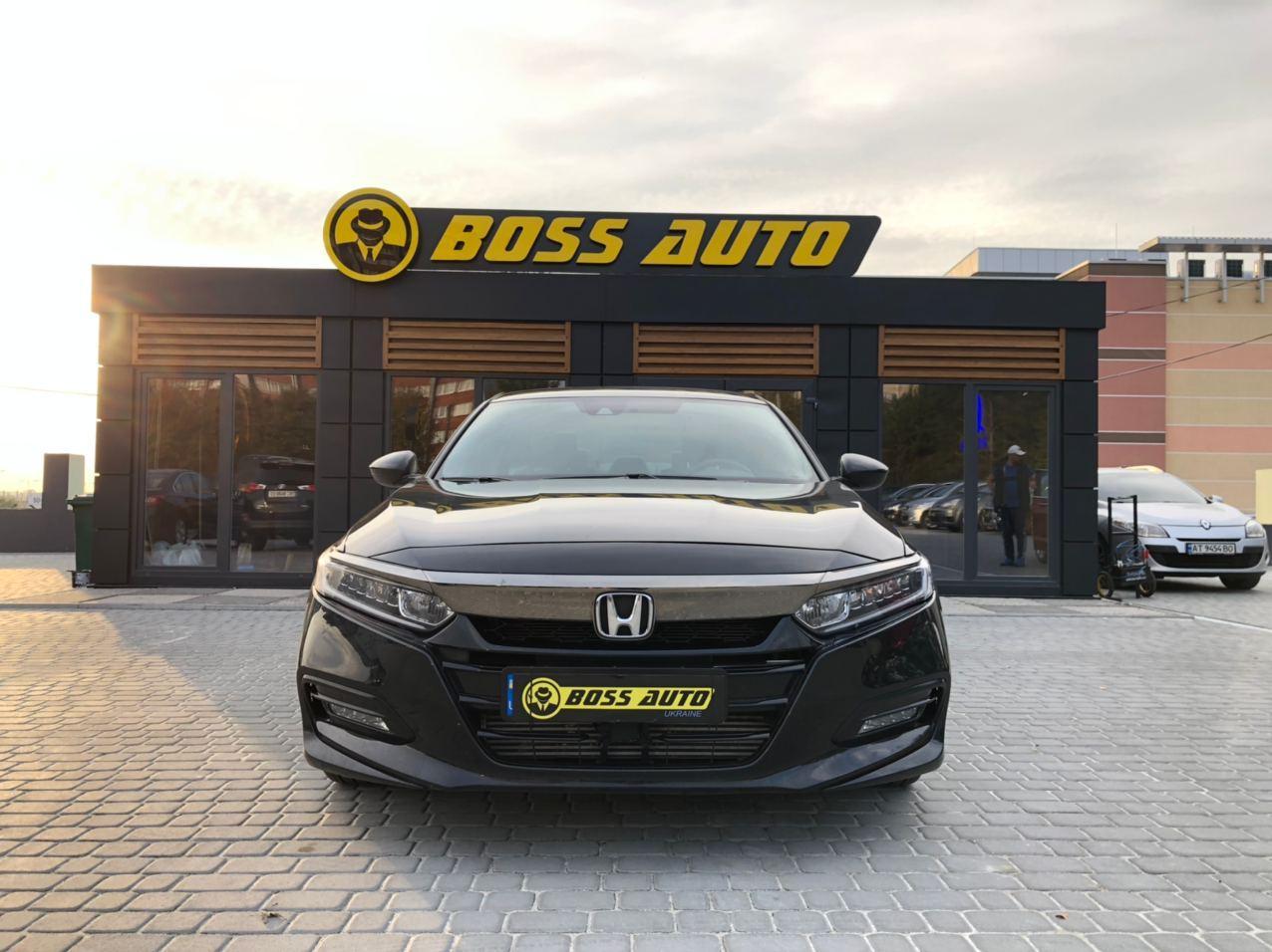 

Honda Accord 2018, Черный
