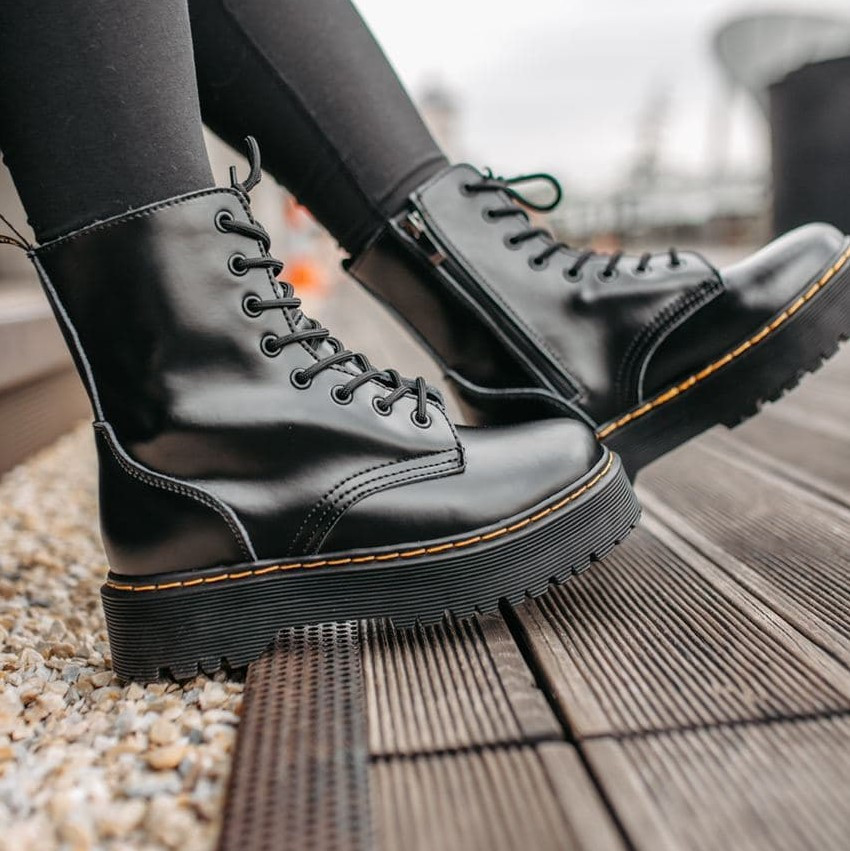 

Dr. Martens 1460 Lightning Black | берцы женские; на платформе; мартенс; черные; демисезон; молния, Черный