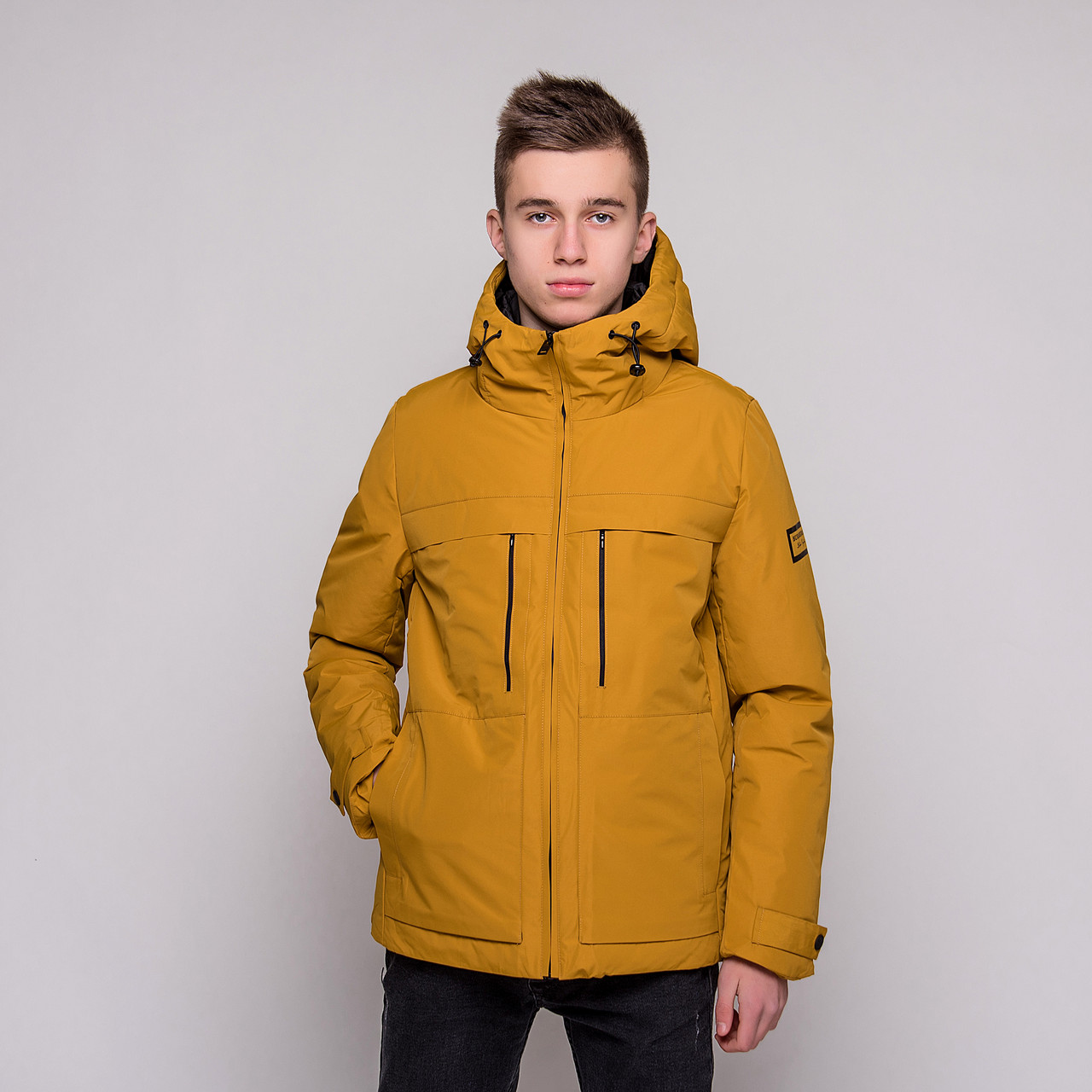 

Чоловіча зимова куртка Burberry, жовтого кольору. Burberry