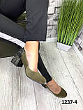 Туфли женские замшевые хаки на каблуке с принтом на пятке, фото 3