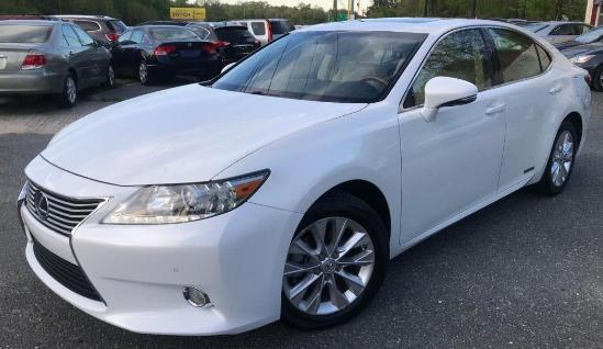 

Стекло фары Lexus ES 6 ES250 ES350 ES300h (2012-2015) Дорестайлинг левое