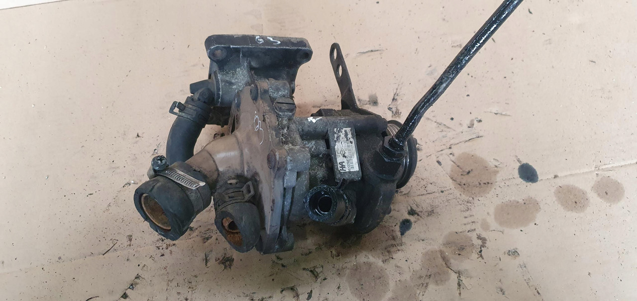 

Насос усилителя руля ГУР MONDEO MK3 2.0 2.2 XS71-3A674-BE под заказ 2-4 дн