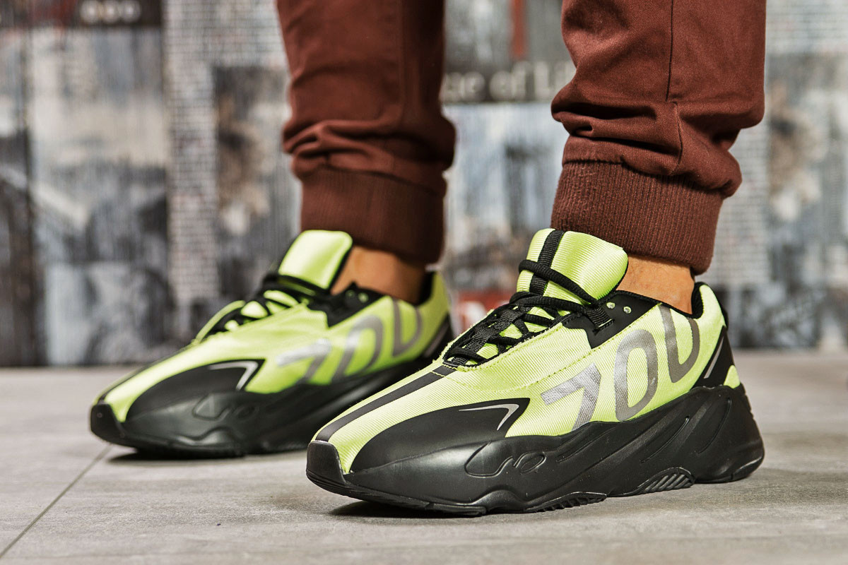 

Мужские кроссовки в стиле Adidas Адидас Yeezy 700, зеленые 42 (27 см), Зеленый