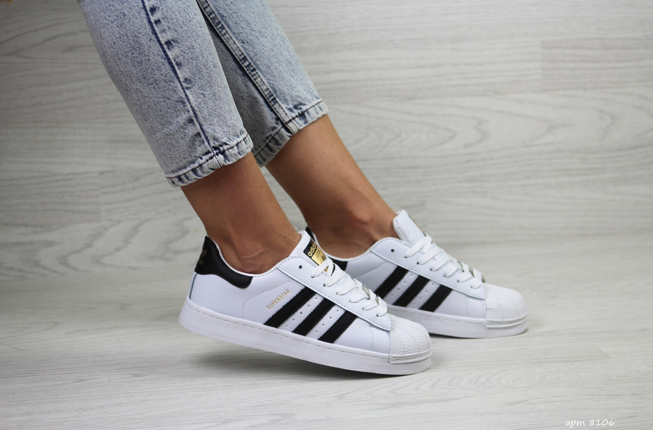 

Женские кроссовки в стиле Adidas Адидас Superstar, кожа, белые с черным 38 (24,3 см), Белый