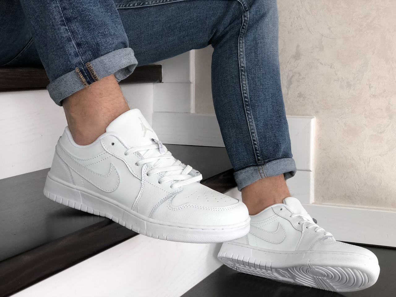 

Мужские кроссовки в стиле Nike Найк Air Jordan 1 Low, кожа, белые 45 (29 см), Белый