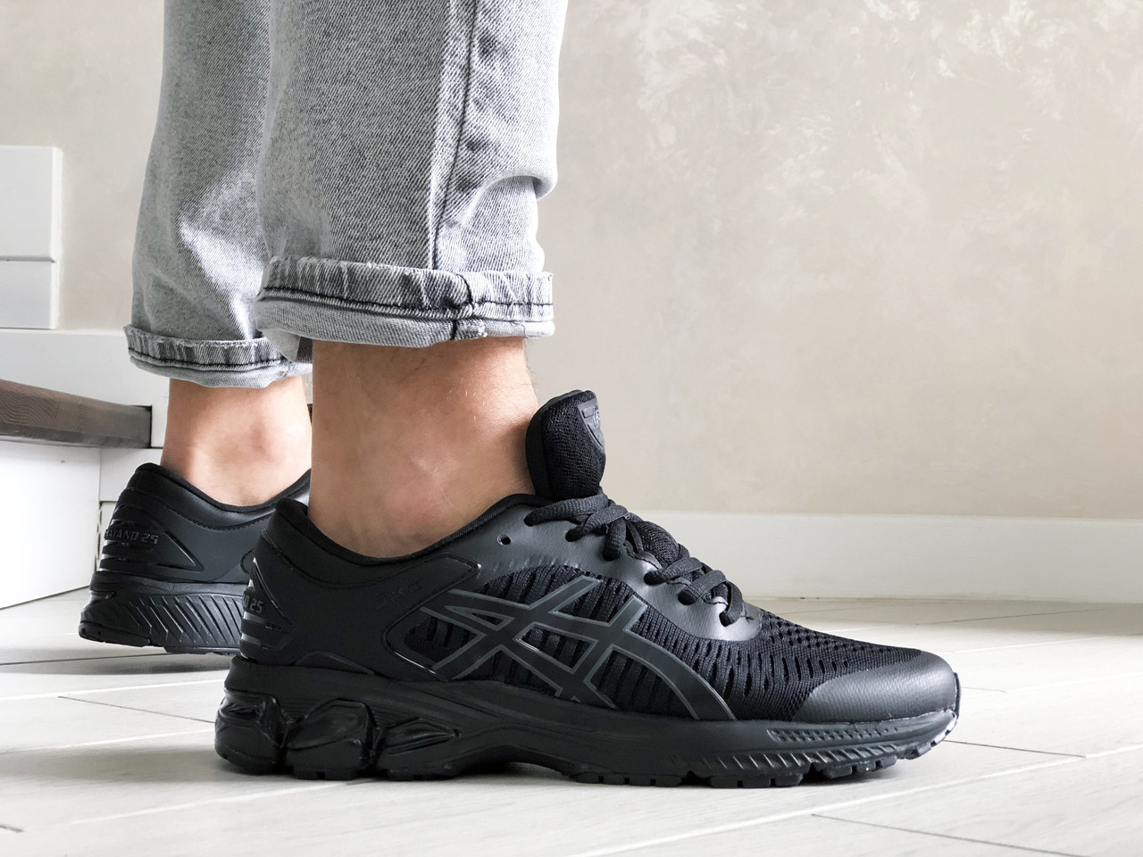 

Мужские кроссовки в стиле Asics Gel-Kayano 25, черные 44 (28 см), Черный